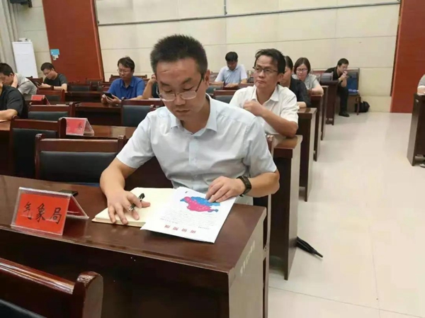 气象局局长自述被洪水“冲跑”细节 究竟是什么情况?详情披露